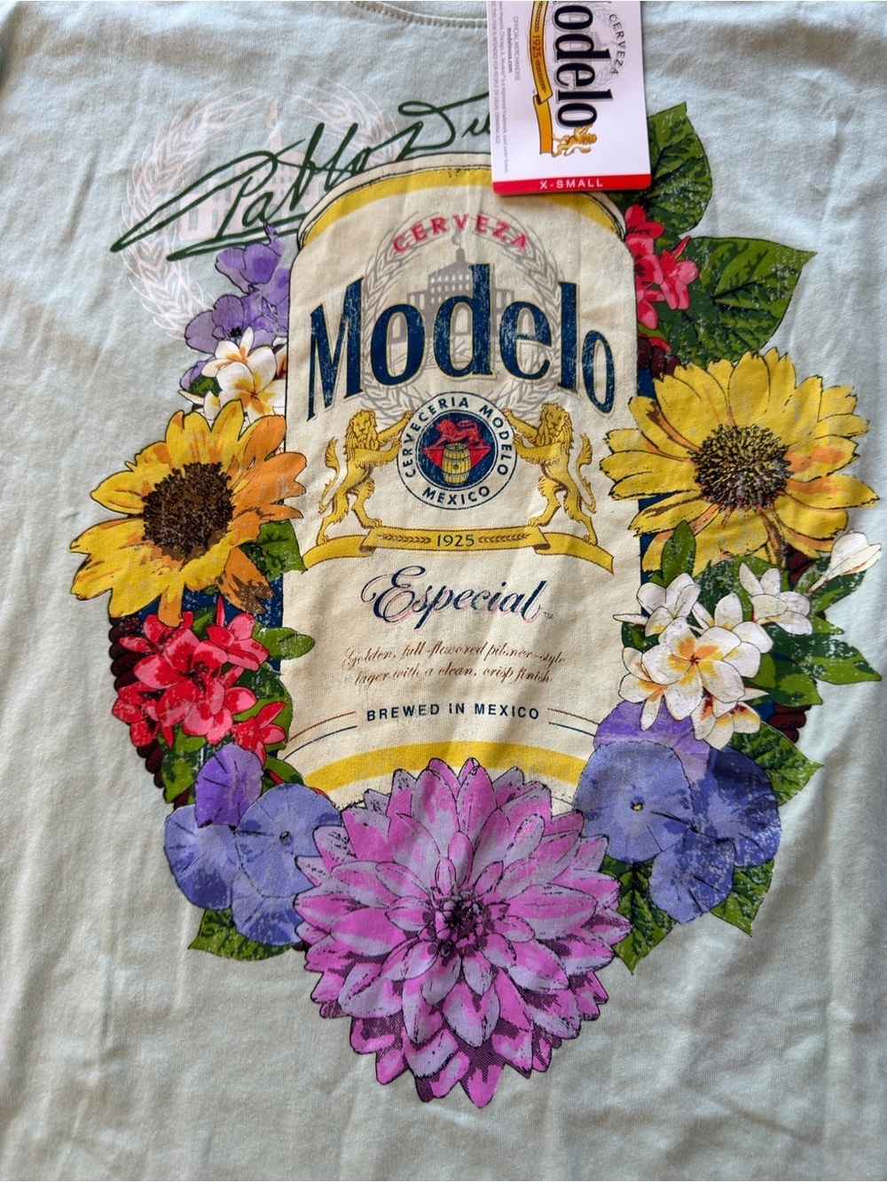 NWT Women's Modelo Floral Logo Tee in Light Mint XS (D2) - Picture 2 of 5